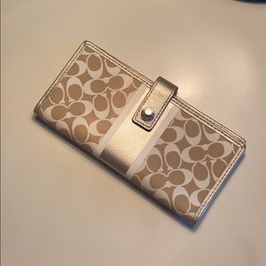 Authentic Coach C-Logo Wallet